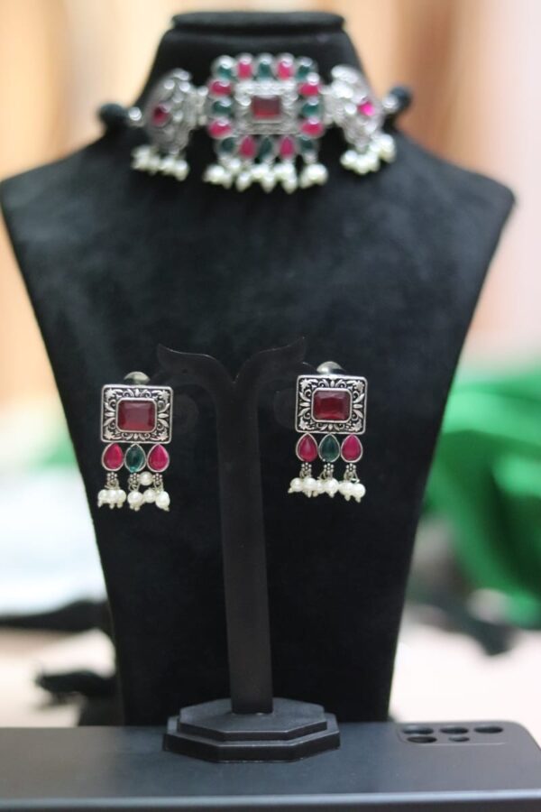 Phuljadi Oxidised Statement neckpiece set - Image 9