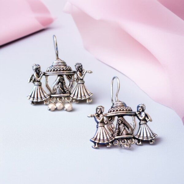 Silver oxidised pallakku jhumka