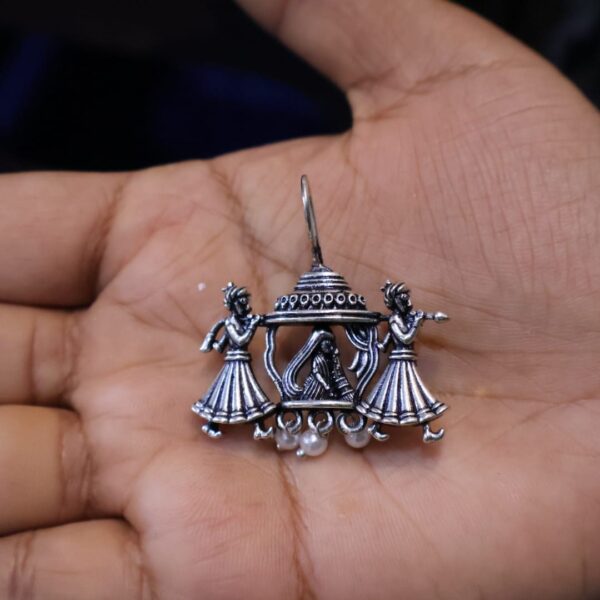 Silver oxidised pallakku jhumka - Image 2