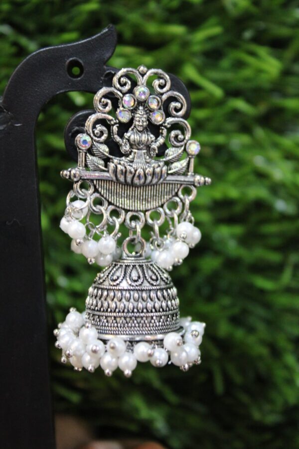 Rajwadi Pearl Lakshmi Earrings - Image 5