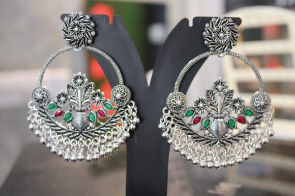 Antique floral chandbali earring - Image 3