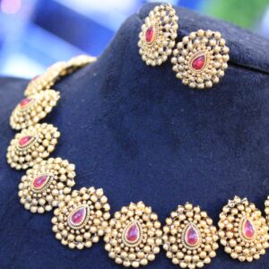 motif antique necklace